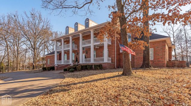 1203 Yorkshire, Jonesboro, AR 72401