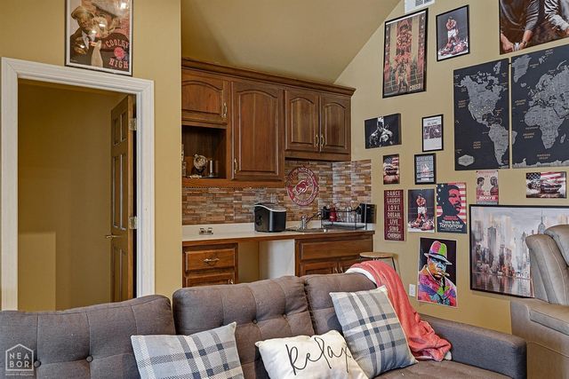 1203 Yorkshire, Jonesboro, AR 72401