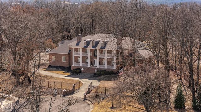 1203 Yorkshire, Jonesboro, AR 72401