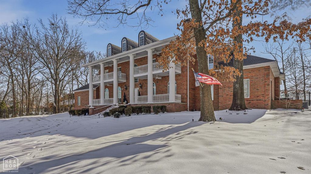 1203 Yorkshire, Jonesboro, AR 72401