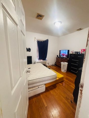 817 Broadway, Revere, MA 02151