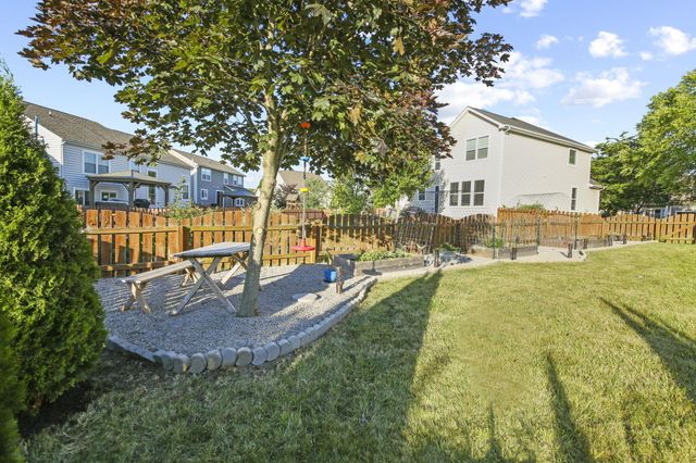 512 Apple Valley Circle, Delaware, OH 43015