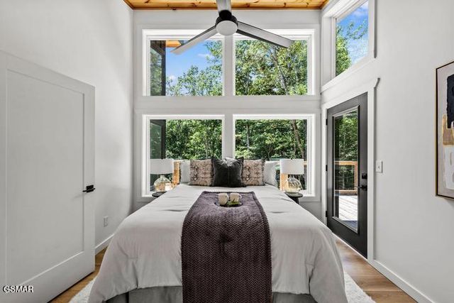 2257 Beach Front Drive, Sevierville, TN 37876