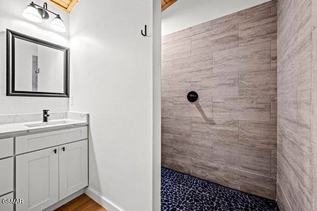 2257 Beach Front Drive, Sevierville, TN 37876