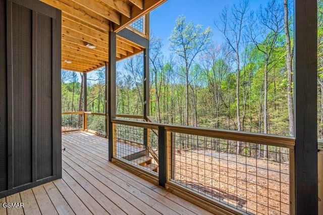 2257 Beach Front Drive, Sevierville, TN 37876