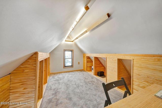 2 Angora Ct, Louisville, KY 40206