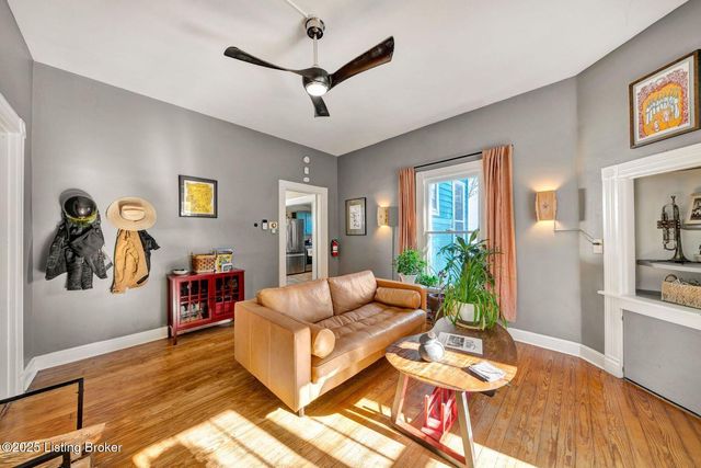 2 Angora Ct, Louisville, KY 40206