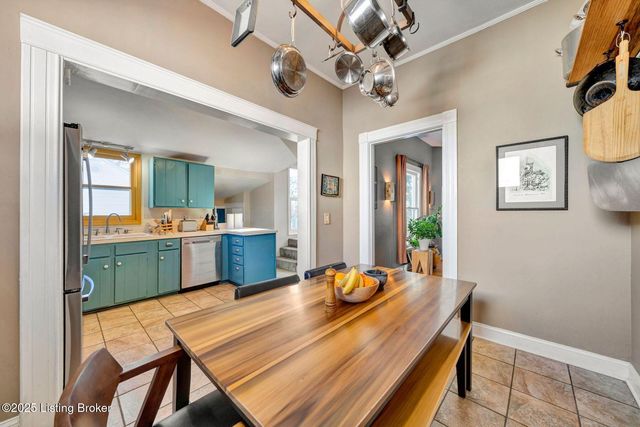 2 Angora Ct, Louisville, KY 40206