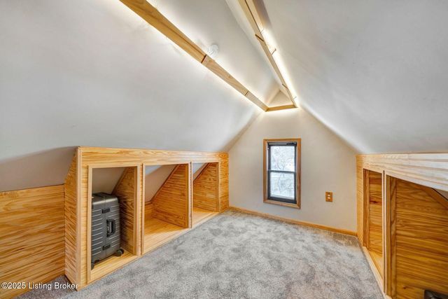 2 Angora Ct, Louisville, KY 40206