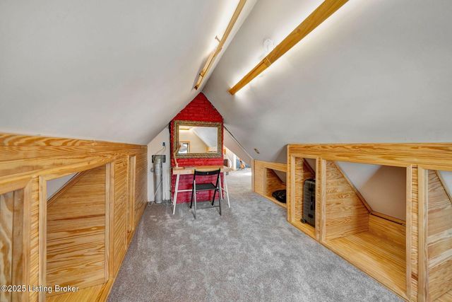 2 Angora Ct, Louisville, KY 40206