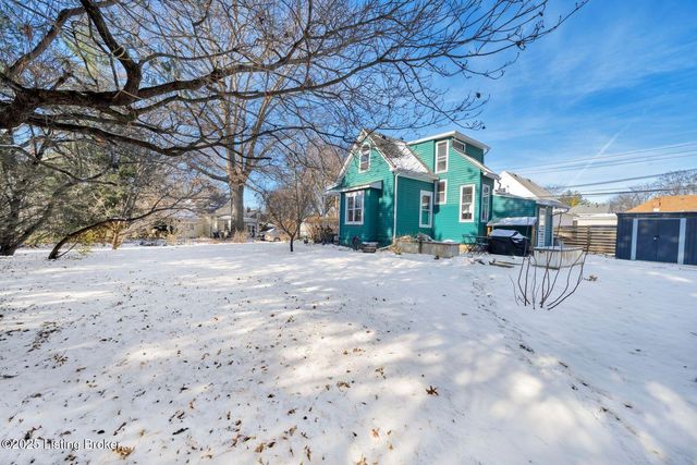 2 Angora Ct, Louisville, KY 40206