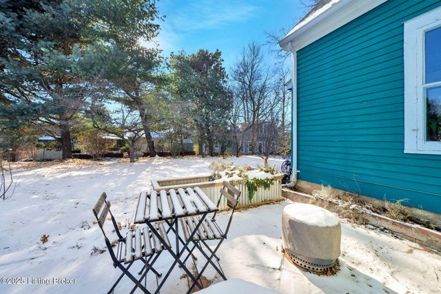 2 Angora Ct, Louisville, KY 40206