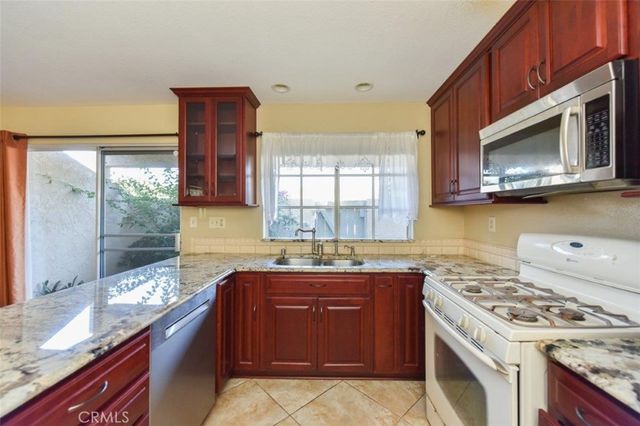 48 Columbia 6, Irvine, CA 92612