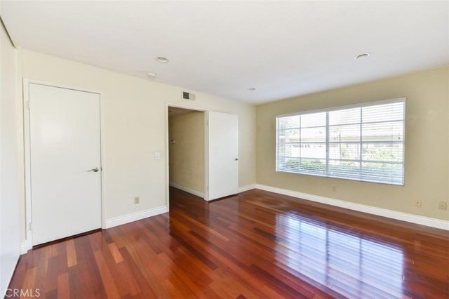 48 Columbia 6, Irvine, CA 92612