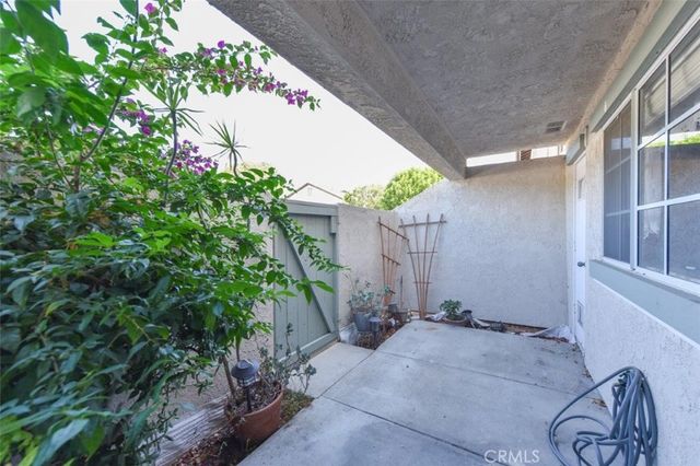 48 Columbia 6, Irvine, CA 92612