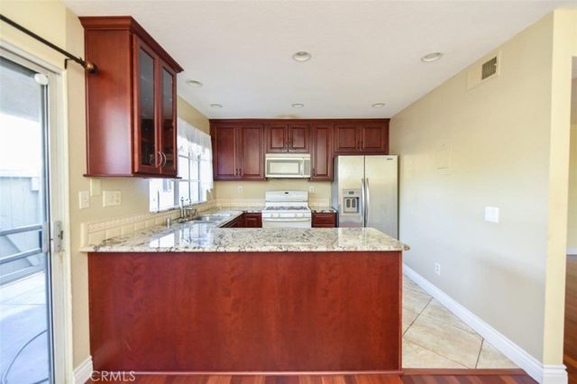 48 Columbia 6, Irvine, CA 92612
