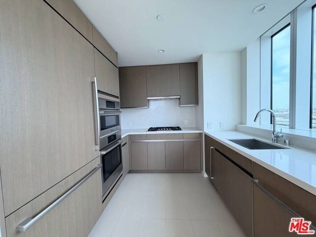 889 Francisco Street 1008, Los Angeles, CA 90017