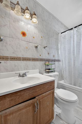 4390 NW 35th Avenue, Lauderdale Lakes, FL 33309