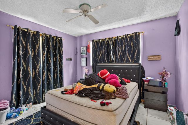 4390 NW 35th Avenue, Lauderdale Lakes, FL 33309