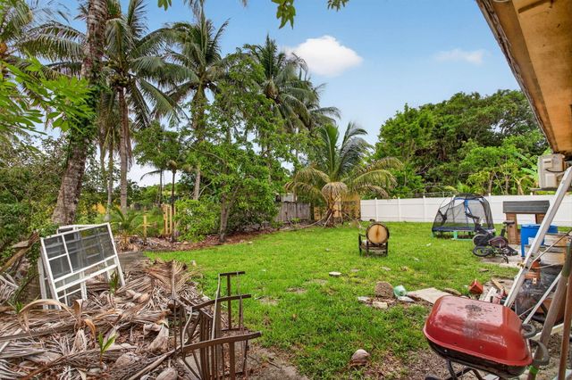 4390 NW 35th Avenue, Lauderdale Lakes, FL 33309