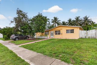 4390 NW 35th Avenue, Lauderdale Lakes, FL 33309