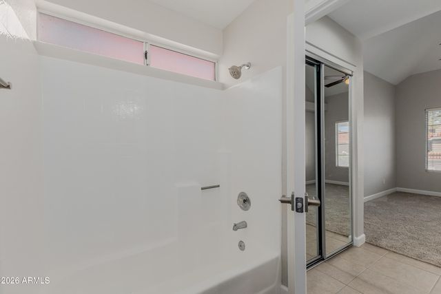 1633 E LAKESIDE Drive 35, Gilbert, AZ 85234