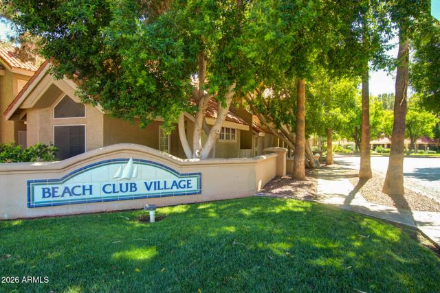 1633 E LAKESIDE Drive 35, Gilbert, AZ 85234