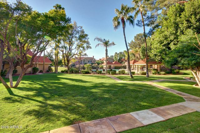 1633 E LAKESIDE Drive 35, Gilbert, AZ 85234