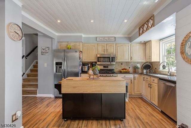 317 Jamestown Rd, Bridgewater Twp., NJ 08807