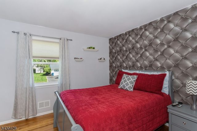 317 Jamestown Rd, Bridgewater Twp., NJ 08807