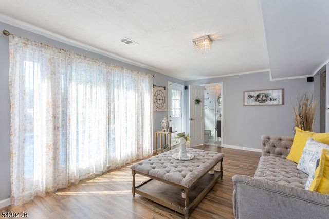 317 Jamestown Rd, Bridgewater Twp., NJ 08807