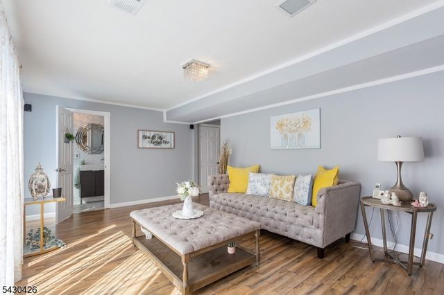 317 Jamestown Rd, Bridgewater Twp., NJ 08807