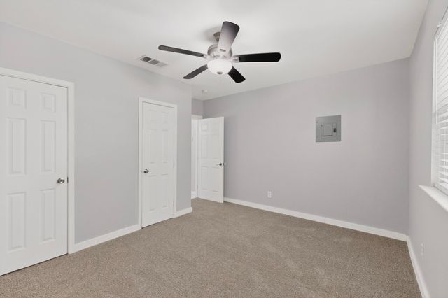 907 Ogden Avenue, Cockrell Hill, TX 75211