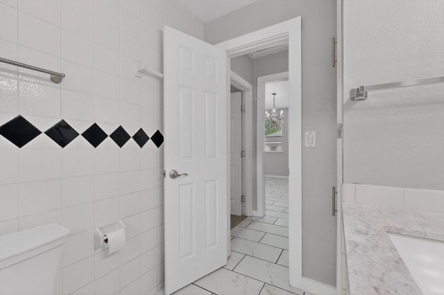 907 Ogden Avenue, Cockrell Hill, TX 75211