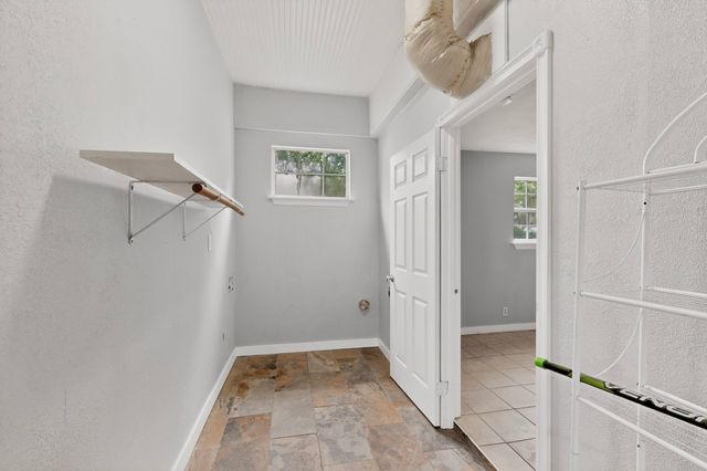 907 Ogden Avenue, Cockrell Hill, TX 75211