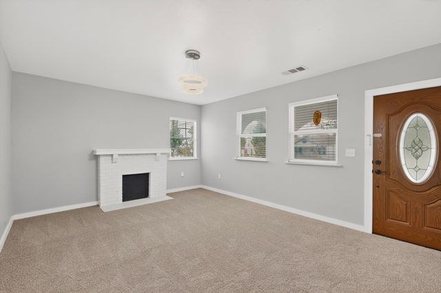 907 Ogden Avenue, Cockrell Hill, TX 75211