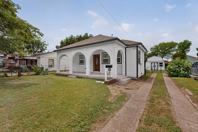 907 Ogden Avenue, Cockrell Hill, TX 75211