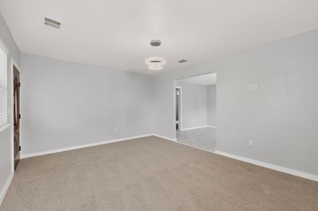 907 Ogden Avenue, Cockrell Hill, TX 75211
