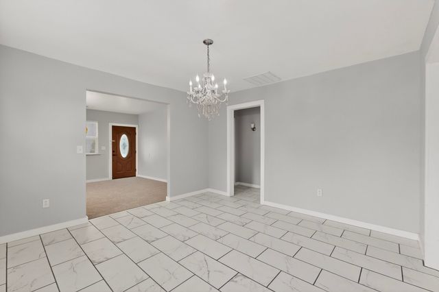 907 Ogden Avenue, Cockrell Hill, TX 75211