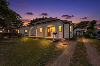 907 Ogden Avenue, Cockrell Hill, TX 75211