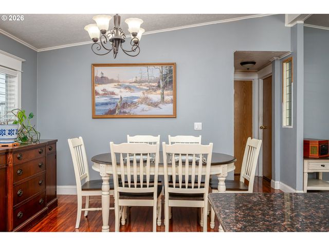 863 Sw LIBERTY BELL Dr, Beaverton, OR 97006