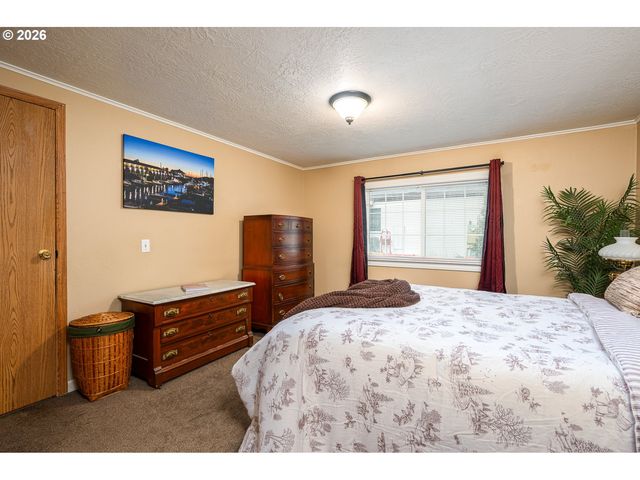 863 Sw LIBERTY BELL Dr, Beaverton, OR 97006