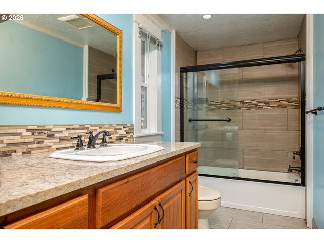 863 Sw LIBERTY BELL Dr, Beaverton, OR 97006