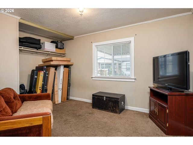 863 Sw LIBERTY BELL Dr, Beaverton, OR 97006