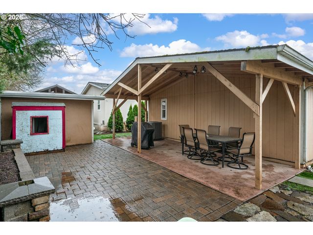 863 Sw LIBERTY BELL Dr, Beaverton, OR 97006