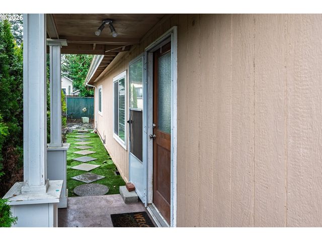 863 Sw LIBERTY BELL Dr, Beaverton, OR 97006