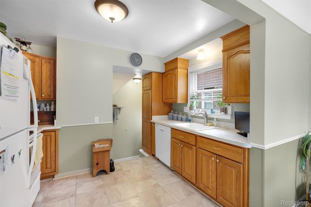 15156 Meyer Avenue, Allen Park, MI 48101