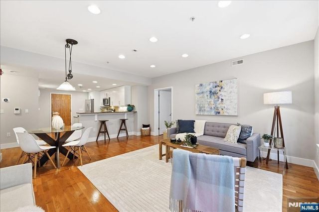 109 Harrison Street 300, Hoboken, NJ 07030