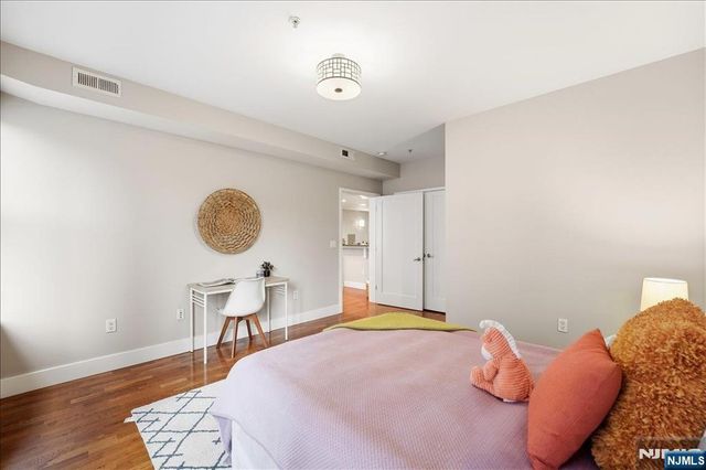 109 Harrison Street 300, Hoboken, NJ 07030