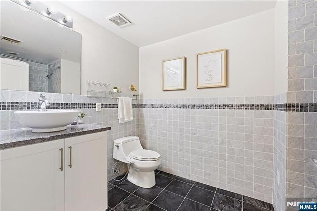 109 Harrison Street 300, Hoboken, NJ 07030